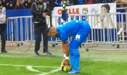 绿帽哥：利物浦冬窗卖萨拉赫&签塞梅尼奥，阿隆索替代斯洛特