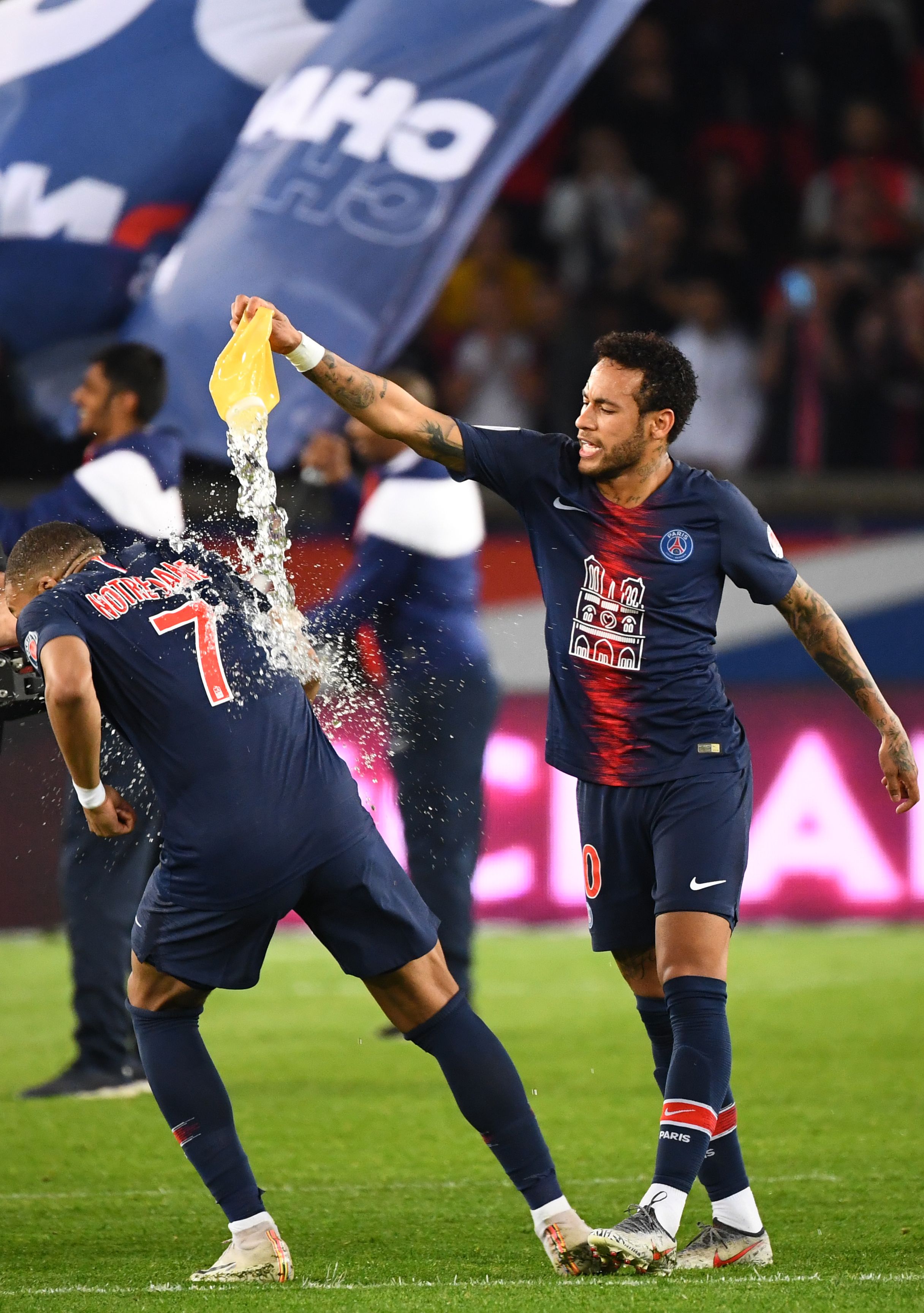 米体：尤文财报通过，确认亏损5800万欧元；科莫利进入董事会（米体：尤文财报获批，确认亏损5800万欧元；科莫利加入董事会）