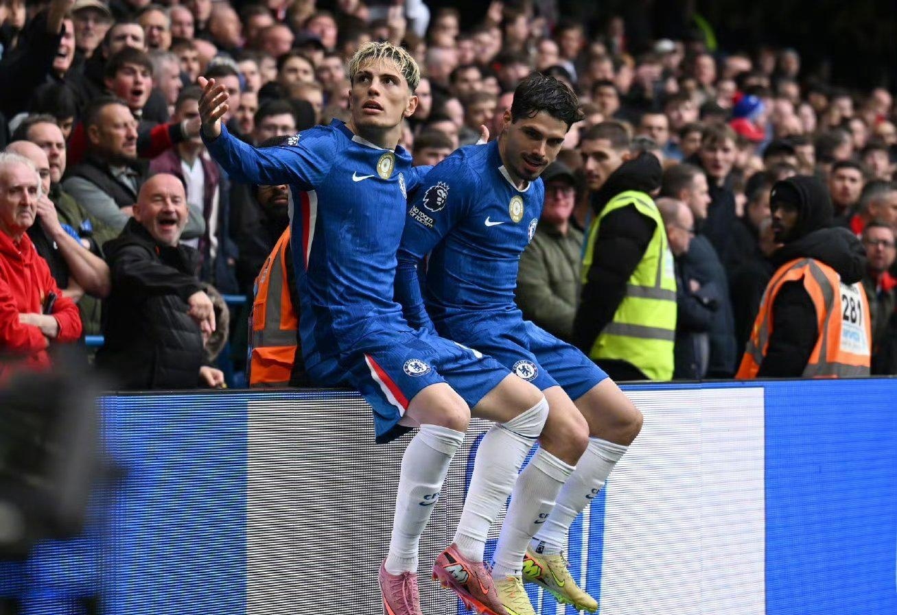 英超超过34岁的球员最佳阵容：（英超34岁及以上球员最佳阵容）