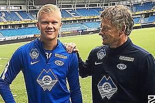 NBA：马刺惨遭连败 文班亚马表现亮眼