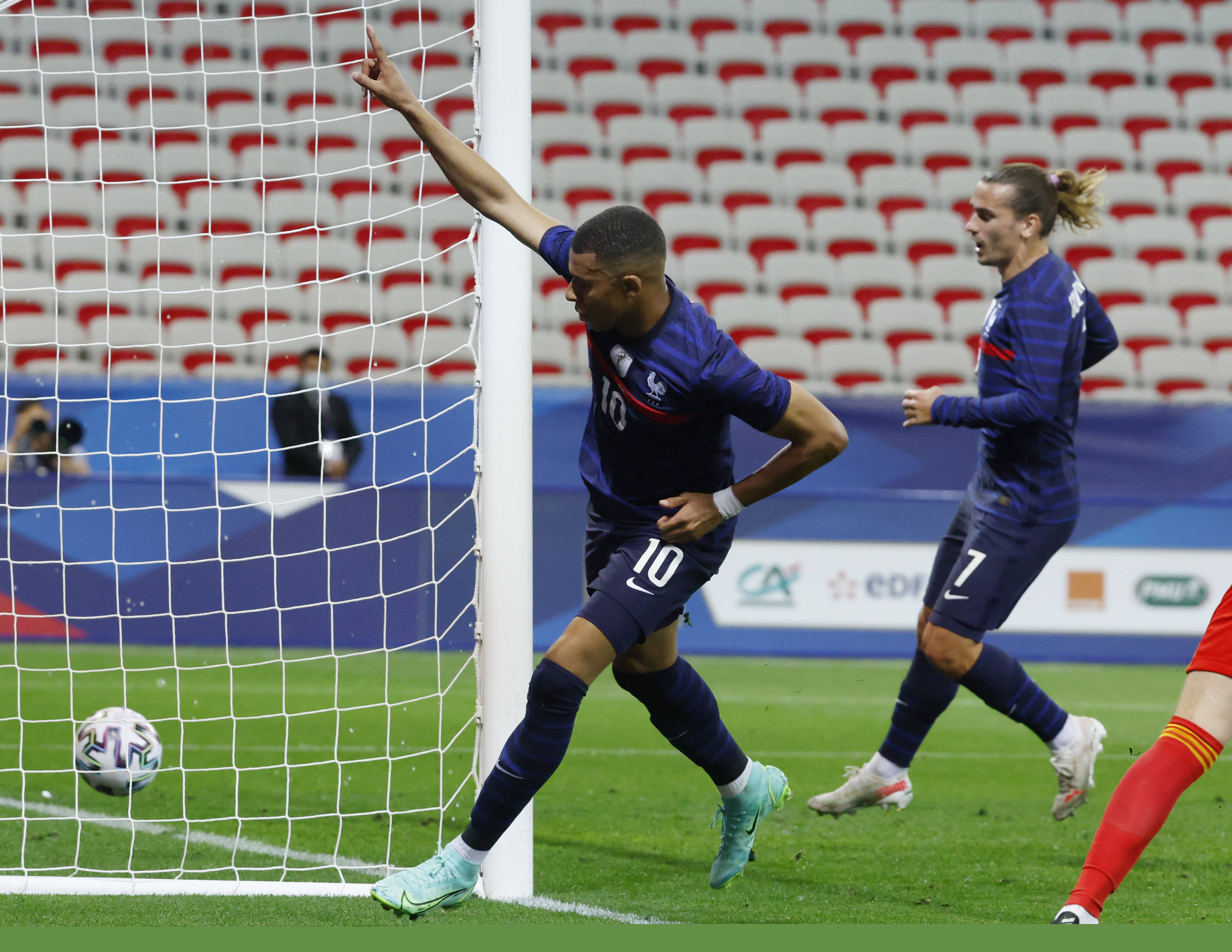 官方：卡塔尔裁判阿里-马里将执法亚冠精英成都vs广岛三箭（官方确认：卡塔尔裁判阿里-马里将执法亚冠精英成都对阵广岛三箭）