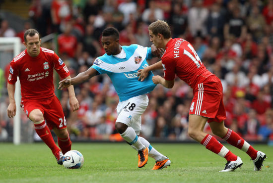 青训球员首次助攻完成精彩配合（青训小将首次送出助攻，上演精妙配合）