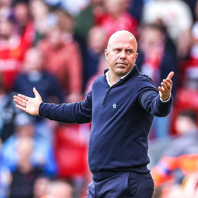 米体：国米负利物浦的主裁曾涉嫌假球，后自首才避免终身禁赛（米体：吹罚国米负于利物浦一战的主裁曾被指涉假球，主动自首后免于终身禁赛）