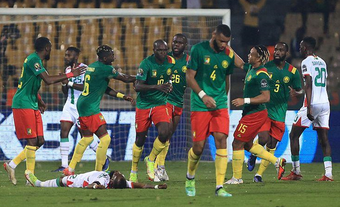 李帅：从未想过来到海港能拿到三个中超冠军和一个足协杯冠军（李帅直言：没想到在海港能斩获三座中超冠军与一座足协杯）