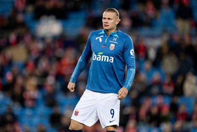 记者：丘库埃梅卡本人很想回到多特，但后者对其伤病史有顾虑（记者：丘库埃梅卡盼重返多特，多特担心其伤病史）