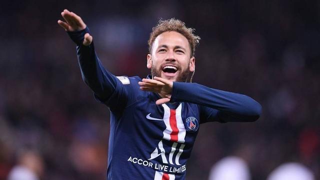 朱利亚诺谈单场最佳：这是我第一个奖杯，被认可让我特别高兴（朱利亚诺谈当选全场最佳：首座奖杯到手，获认可令我格外开心）