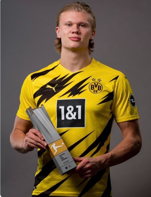 环足奖2025年最佳女足俱乐部候选：阿森纳女足、巴萨女足领衔（2025环足奖最佳女足俱乐部候选出炉：巴萨女足与阿森纳女足领跑）