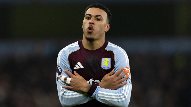 巴萨遭遇危险对手！法兰克福进攻凶猛防守漏洞百出，欧冠生死战提前上演（欧冠生死前哨战：巴萨硬碰法兰克福，对手进攻凶猛、后防漏洞频出）