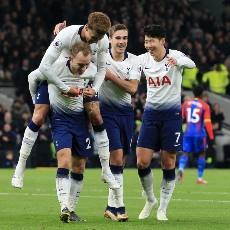 世体预测巴萨战布鲁日首发：拉什福德、费兰、亚马尔搭档锋线（世体：预测巴萨对布鲁日首发，拉什福德与费兰、亚马尔组成锋线三叉戟）