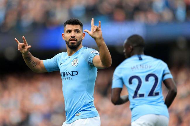 迈尼昂在加比亚社媒动态下留言，后者回复：请续约（迈尼昂在加比亚动态下互动，加比亚回复：请续约）